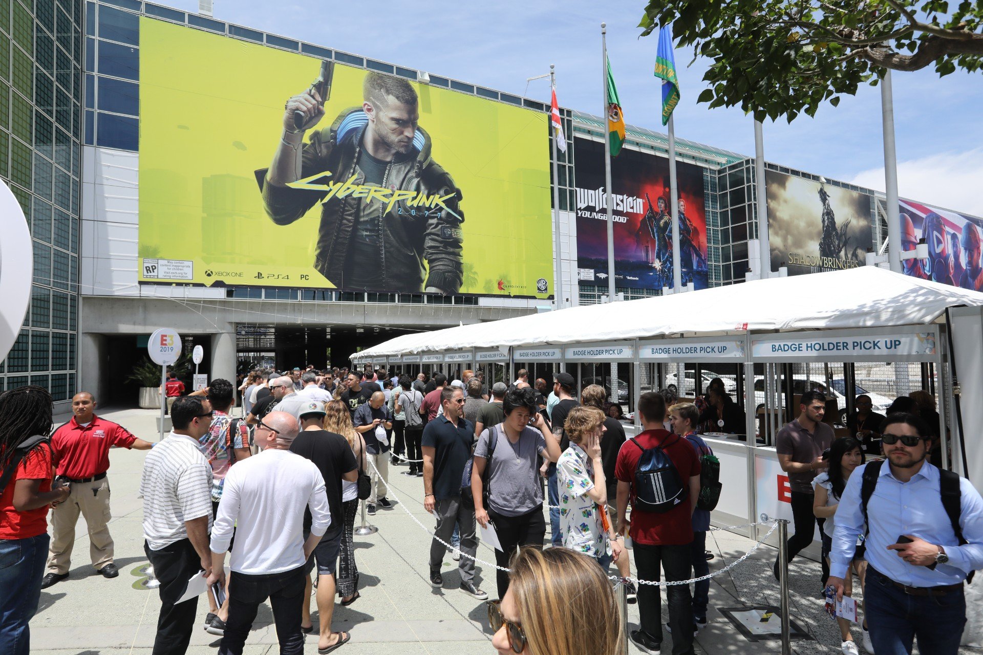 E3